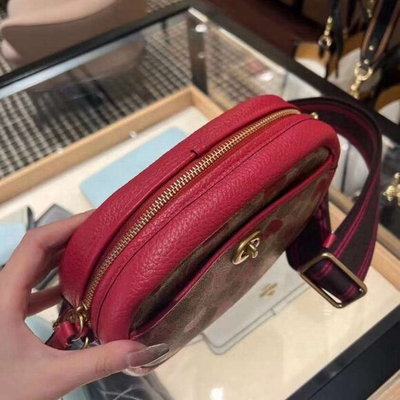 coach Camera Bag In Signature Canvas With Heart Print c8390 - Picture 6 of 8